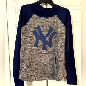 Large, New York Yankees Dri-fit Hoodie!